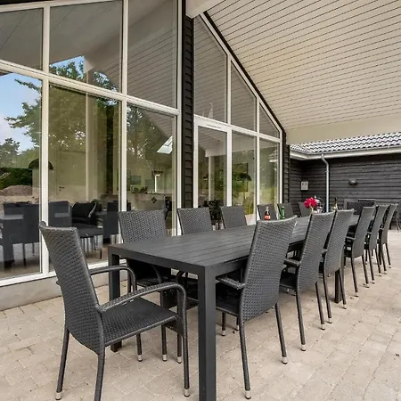 Holiday home Front In Vaeggerlose With Kitchen Boto By