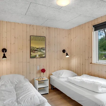 Stunning In Vaeggerlose With Sauna * Bøtø By